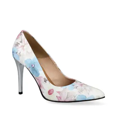 Szpilki białe w pastelowe kwiaty